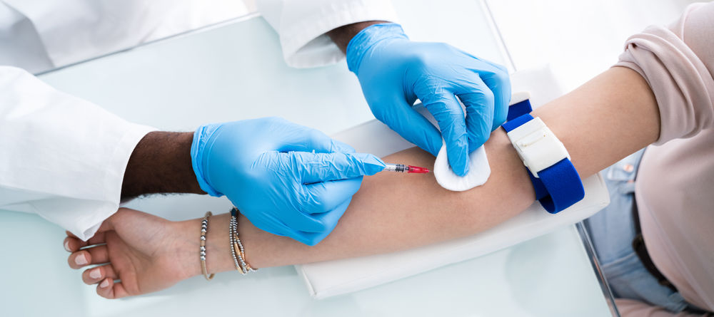 Phlebotomist Job Description and Roles/Responsibilities, Qualifications