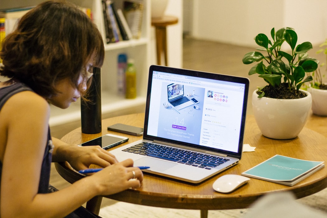 Girl does remote classwork on her computer