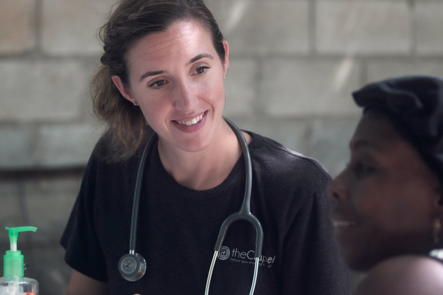 nurse talks with a trainee 